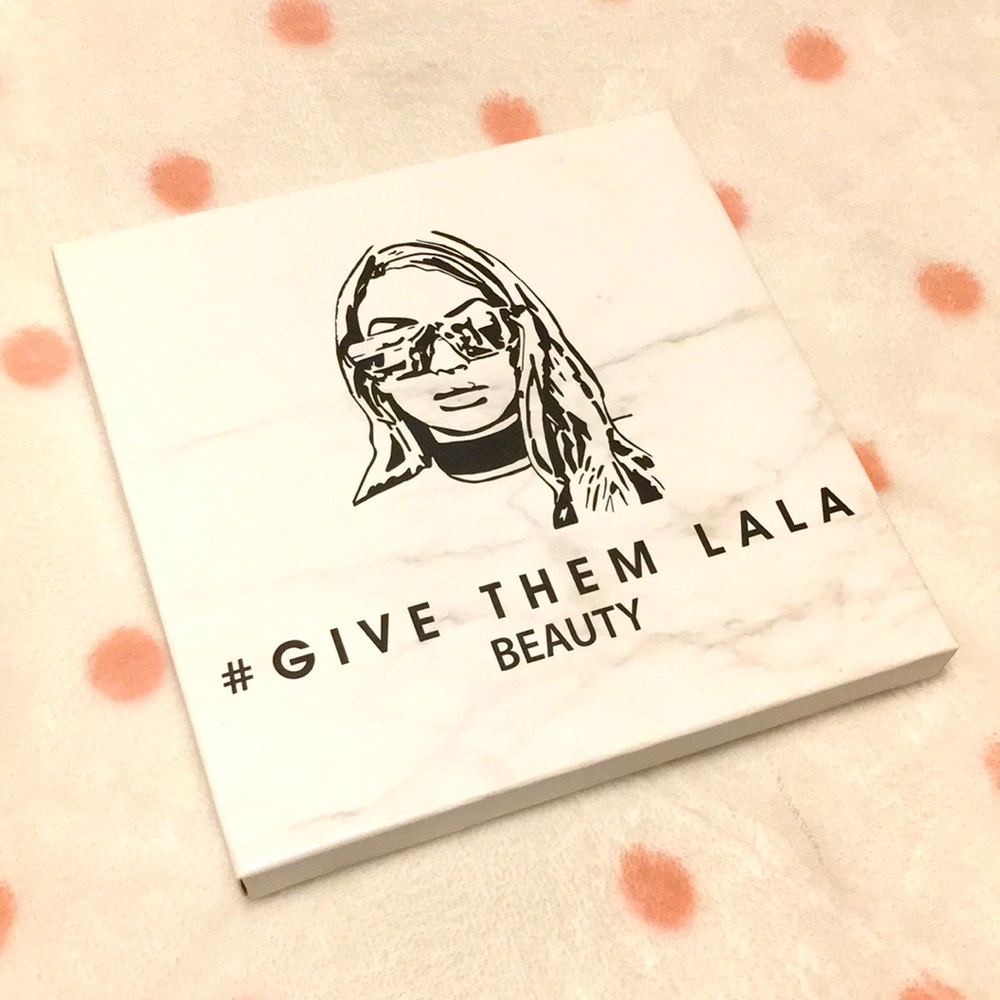 Eyeshadow palette